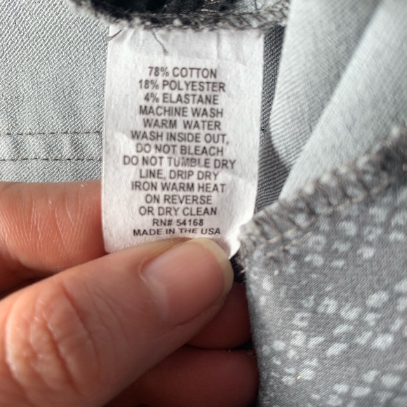 Elliott Lauren Pants. Snakeskin print. Size 6. - Picture 8 of 8